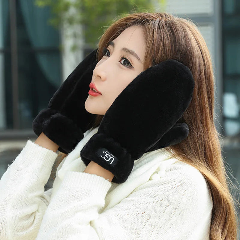Plush Fluffy Gloves ColdProtection Windproof Thick Mittens Winter Warm Furry Gloves for Women Lovely Soft Outdoor Cycling Gloves