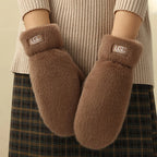 Plush Fluffy Gloves ColdProtection Windproof Thick Mittens Winter Warm Furry Gloves for Women Lovely Soft Outdoor Cycling Gloves