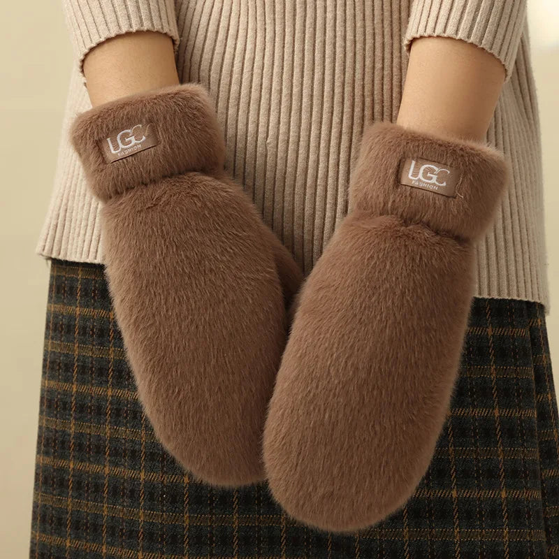 Plush Fluffy Gloves ColdProtection Windproof Thick Mittens Winter Warm Furry Gloves for Women Lovely Soft Outdoor Cycling Gloves