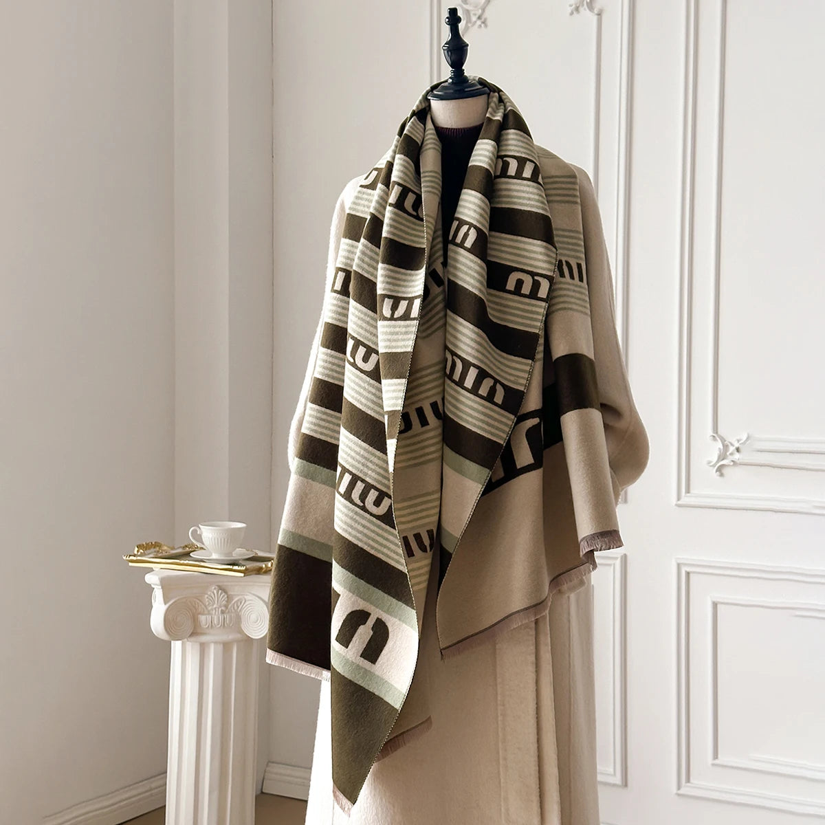 New Brand Elegance Two-Sided Print Scarf Soft Warm Fringe Pashmina Shawl Autumn and Winter Outdoor Coldproof Windproof Blanket