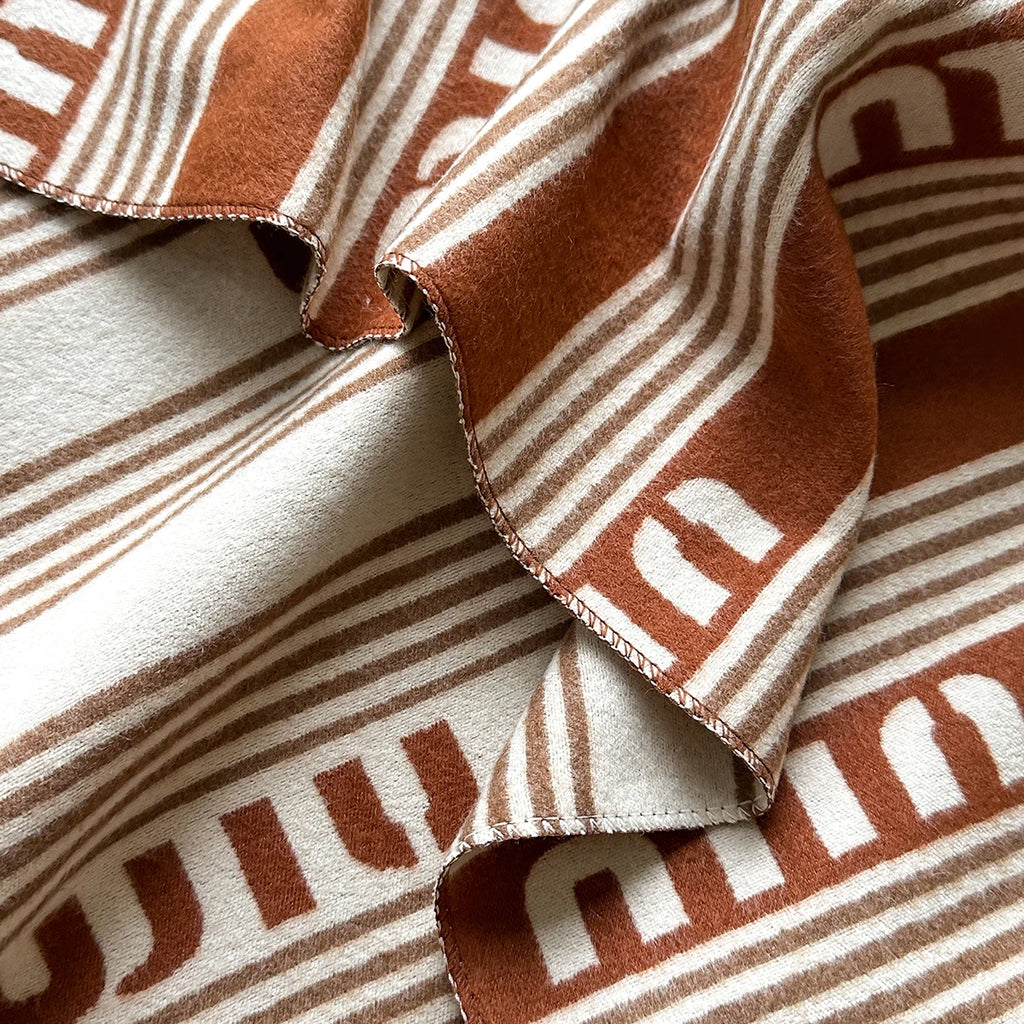 New Brand Elegance Two-Sided Print Scarf Soft Warm Fringe Pashmina Shawl Autumn and Winter Outdoor Coldproof Windproof Blanket