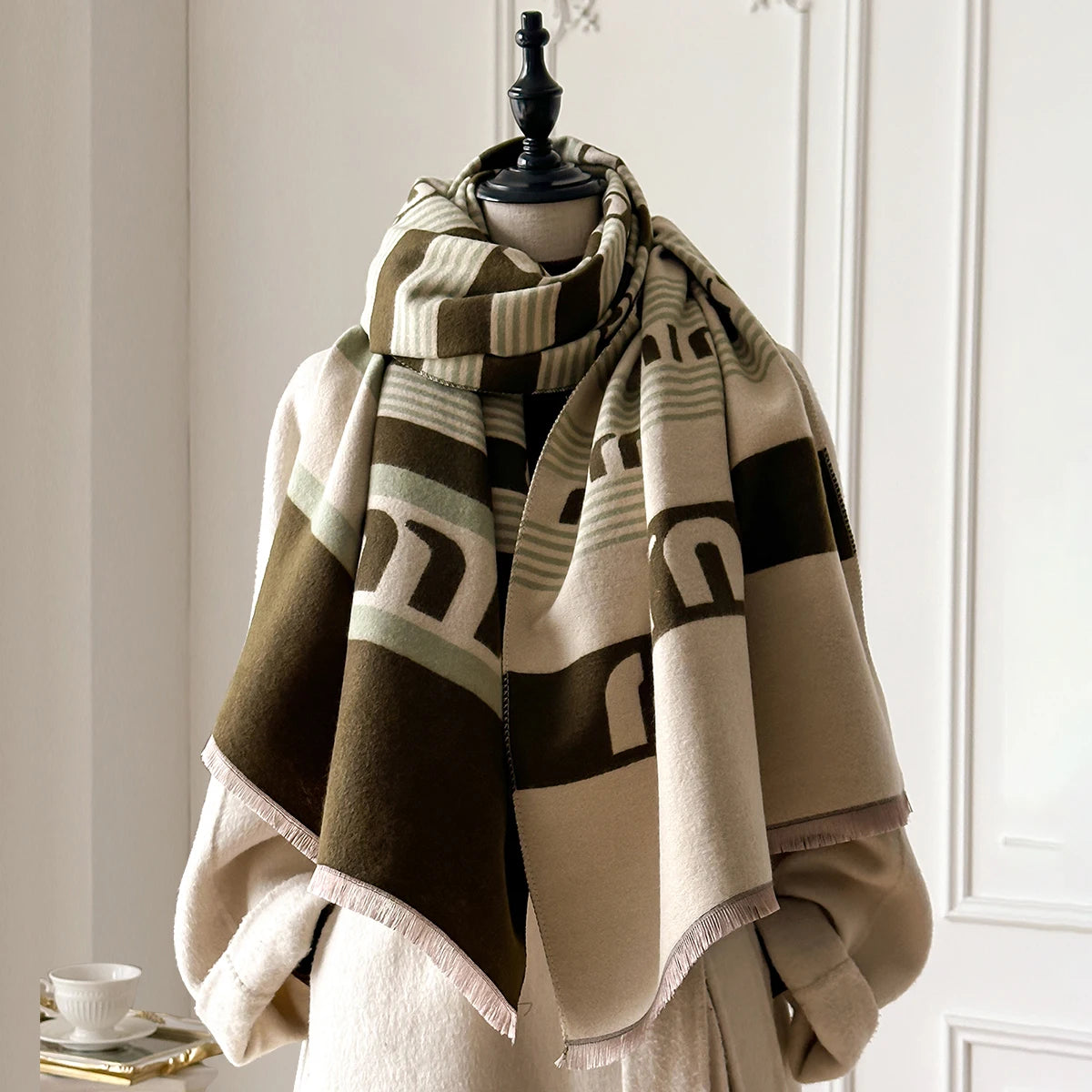 New Brand Elegance Two-Sided Print Scarf Soft Warm Fringe Pashmina Shawl Autumn and Winter Outdoor Coldproof Windproof Blanket