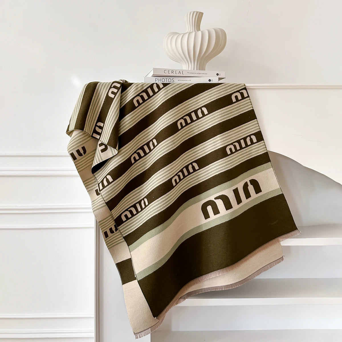 New Brand Elegance Two-Sided Print Scarf Soft Warm Fringe Pashmina Shawl Autumn and Winter Outdoor Coldproof Windproof Blanket